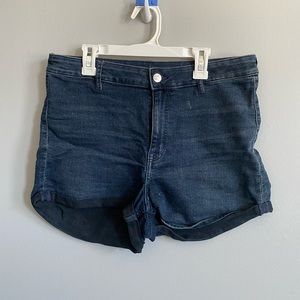 Women’s jeans/shorts